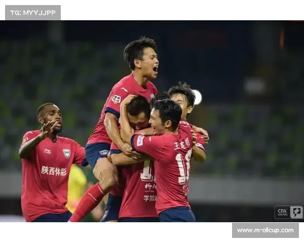 联赛竞争激烈，中游与前列差距缩小争夺白热化