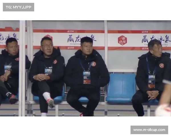 辽宁铁人官宣杨健、刘伟国、石笑天等十三名球员正式离队。